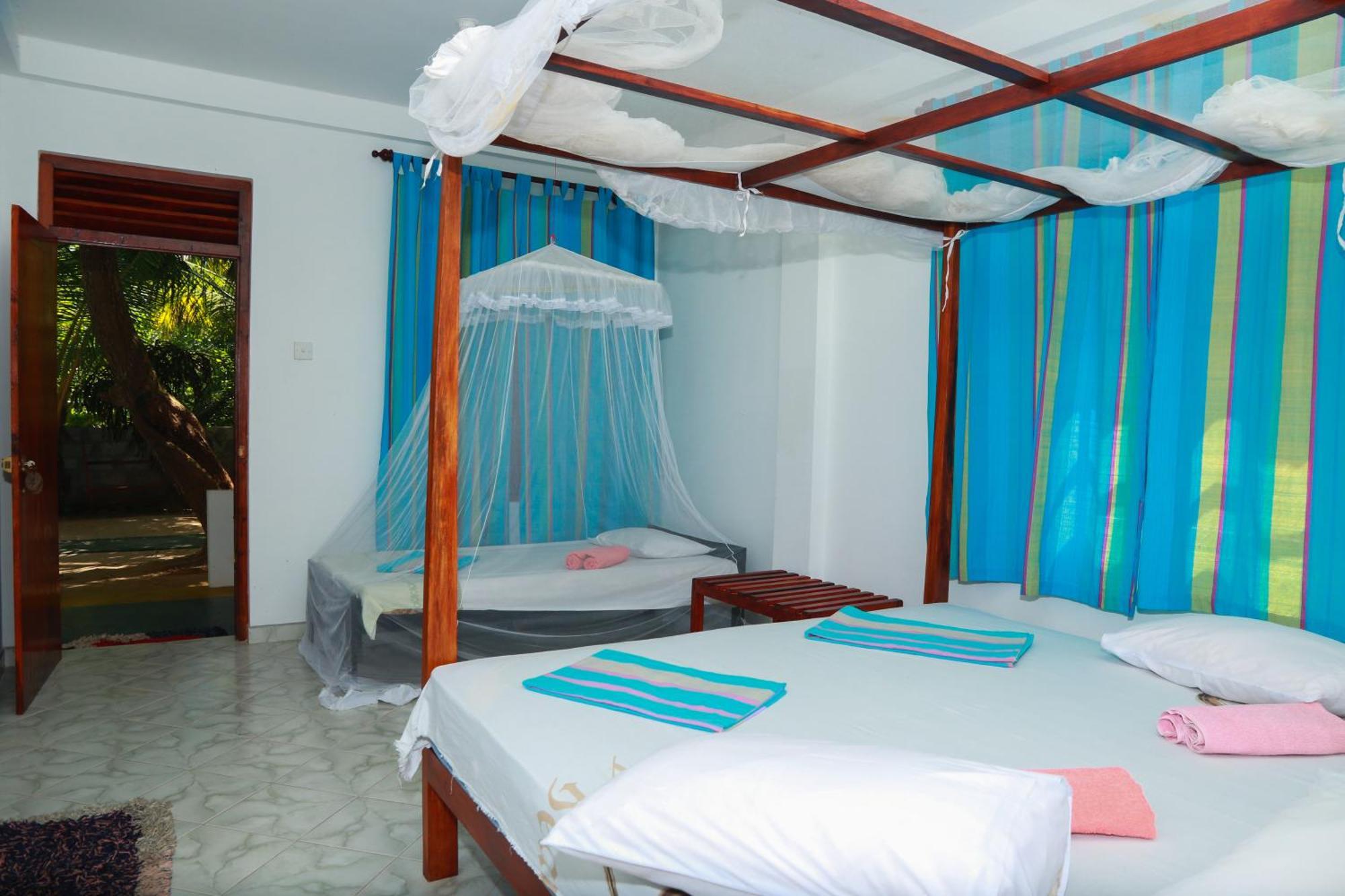 Bed and Breakfast Panorama Rock Cafe Tangalle Exterior foto