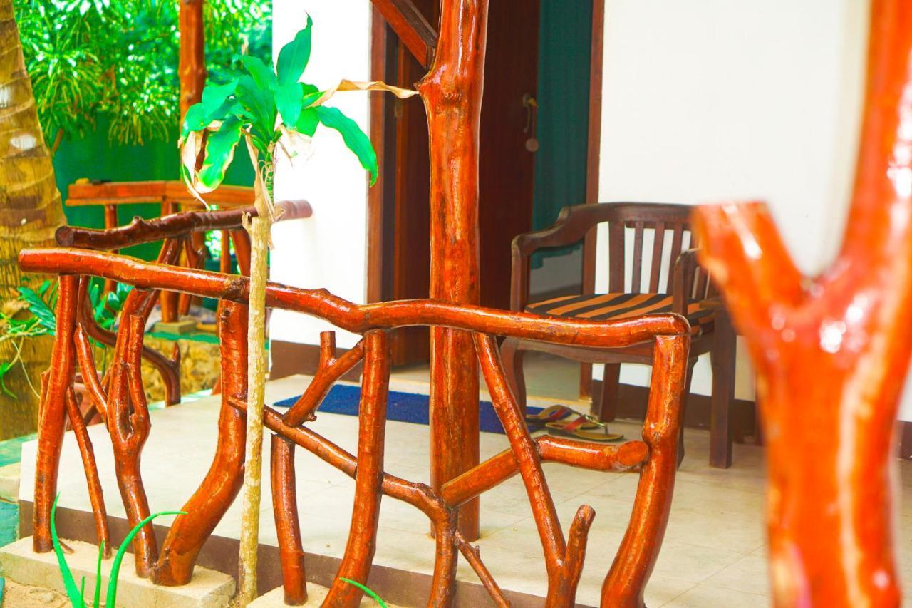 Bed and Breakfast Panorama Rock Cafe Tangalle Exterior foto