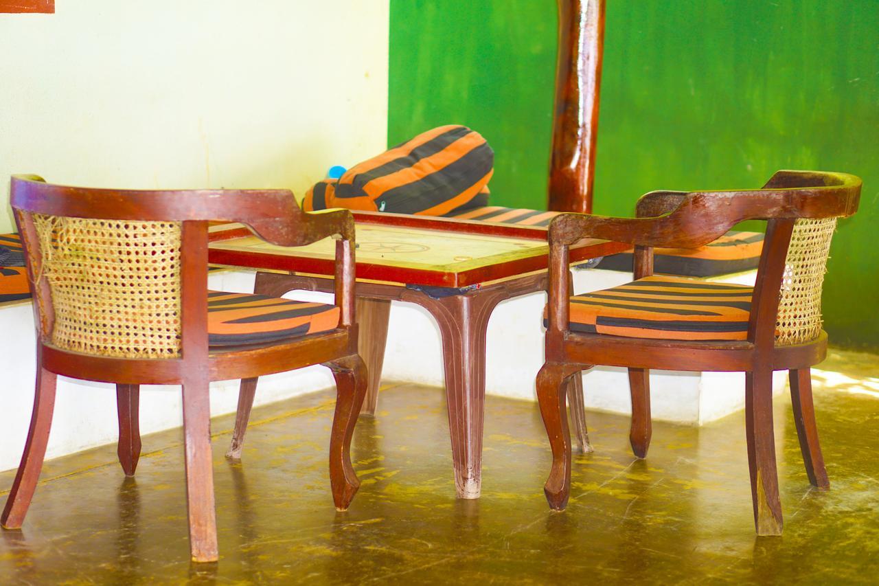 Bed and Breakfast Panorama Rock Cafe Tangalle Exterior foto
