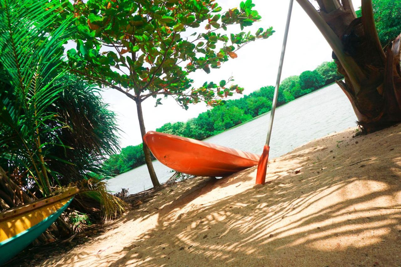 Bed and Breakfast Panorama Rock Cafe Tangalle Exterior foto