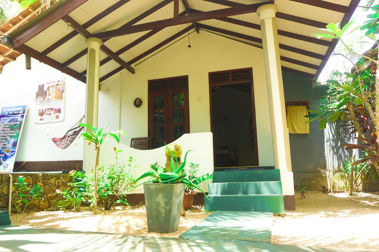 Bed and Breakfast Panorama Rock Cafe Tangalle Exterior foto