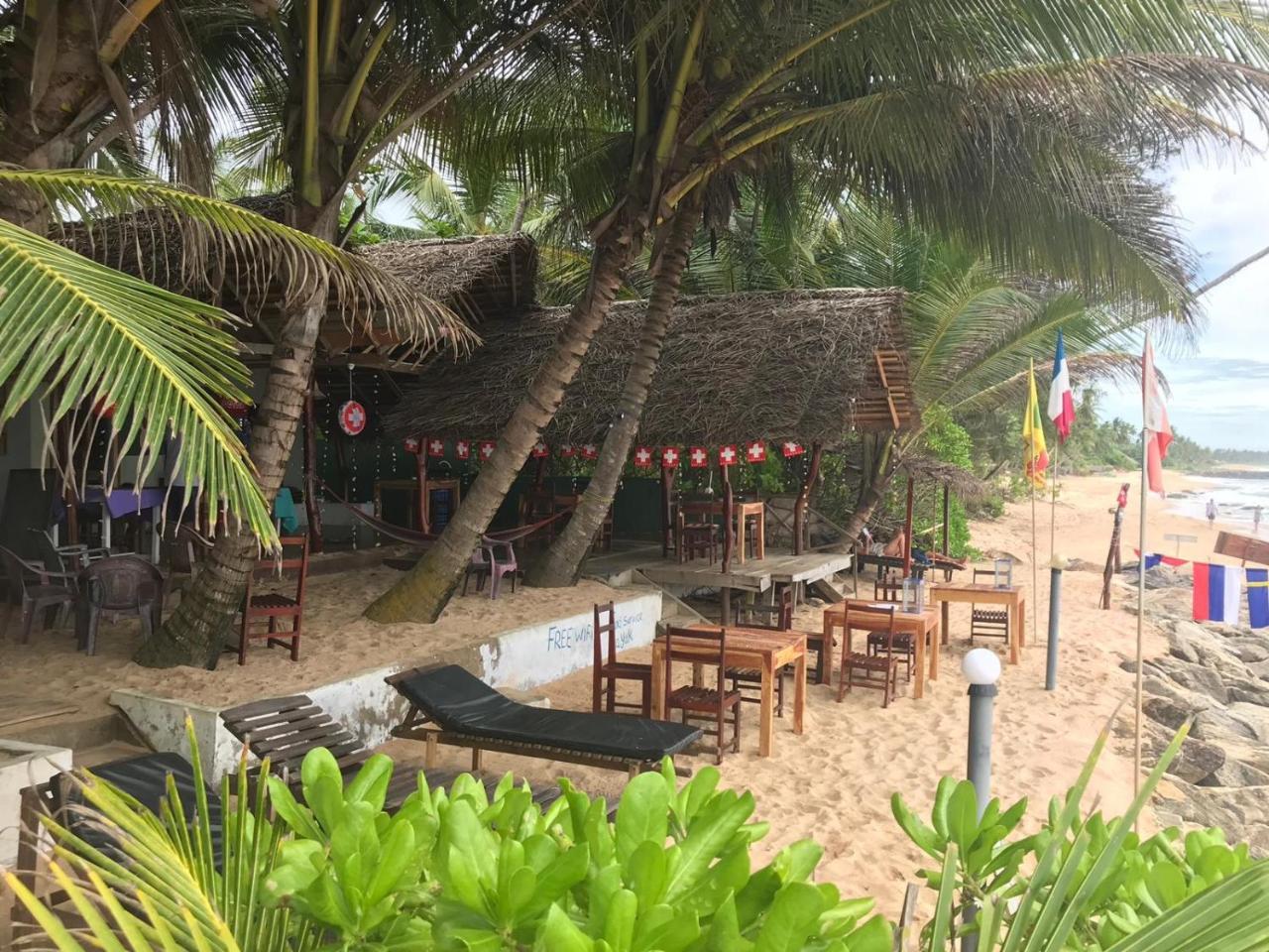 Bed and Breakfast Panorama Rock Cafe Tangalle Exterior foto