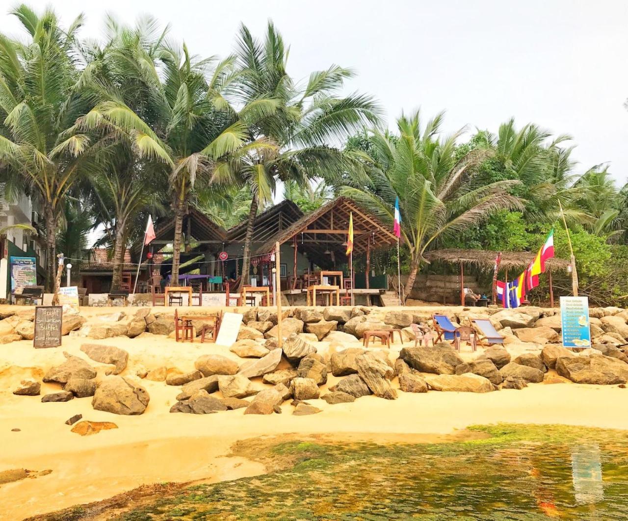 Bed and Breakfast Panorama Rock Cafe Tangalle Exterior foto